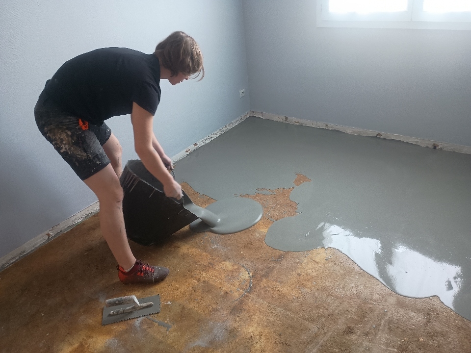 ragréage sol avant pose carrelage Périgny La Rochelle