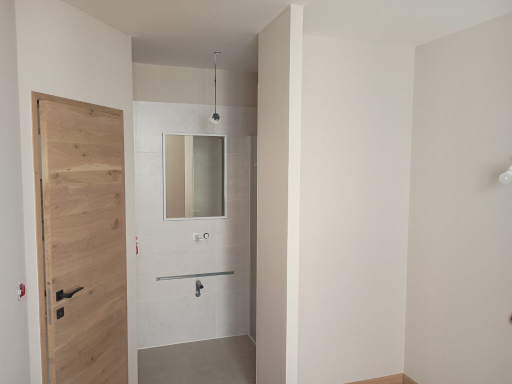 Résultat final de la peinture d’un appartement à La Rochelle